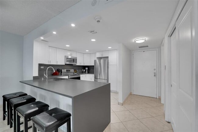 Photo - 3900 Galt Ocean Dr Unidad 114