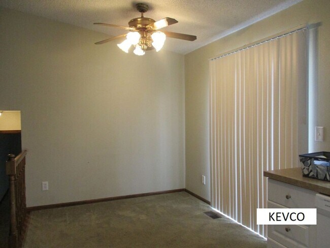 Photo - Beautiful Three Bedroom Home!