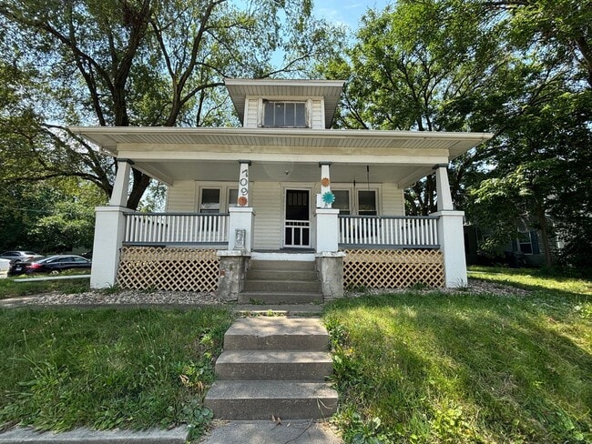 Building Photo - House for rent near downtown Urbana