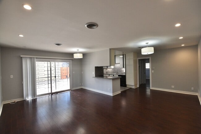 Photo - 11204 Peach Grove St Unidad 01