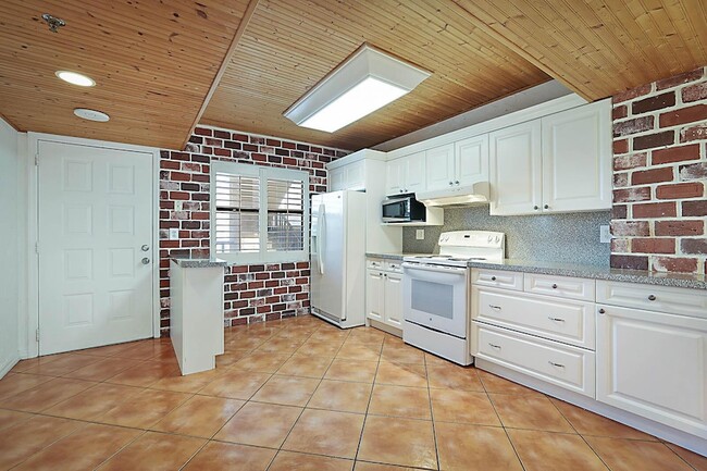 Photo - 896 N Federal Hwy Condo Unit 325