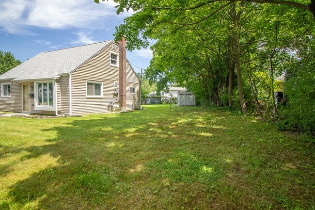Photo - 2 BD 1 BA North Colonie Schools