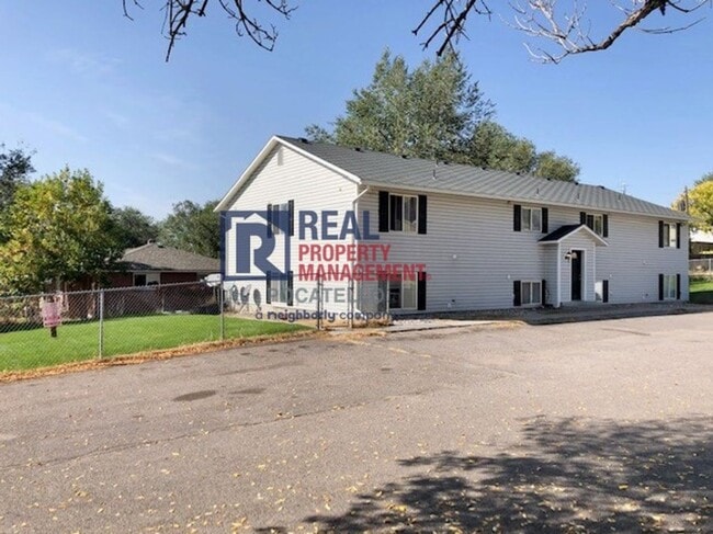 Photo - 1120 E Poplar St Apartment Unit #3