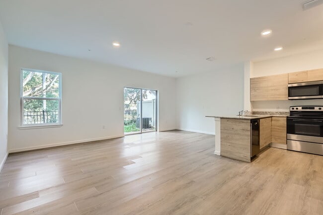 Photo - 1217 Southstation Pl