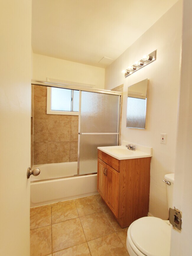 Photo - 1415 N Hudson Ave