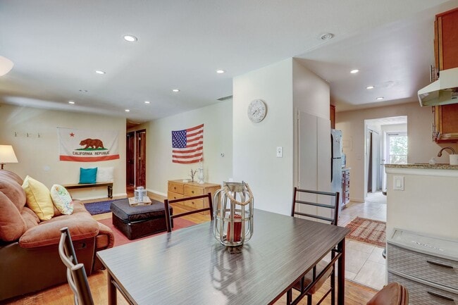 Building Photo - PRE-LEASE 4 BED 2 BATH – Updated Brick Hom...