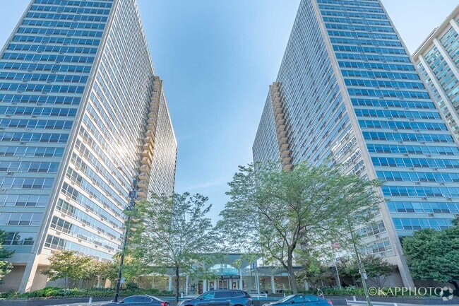 Building Photo - 3550 N Lake Shore Dr Unit 1128 Rental