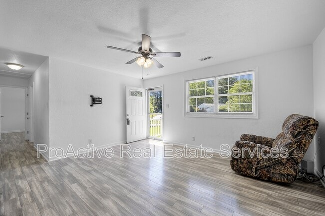 107 Beazley Dr
