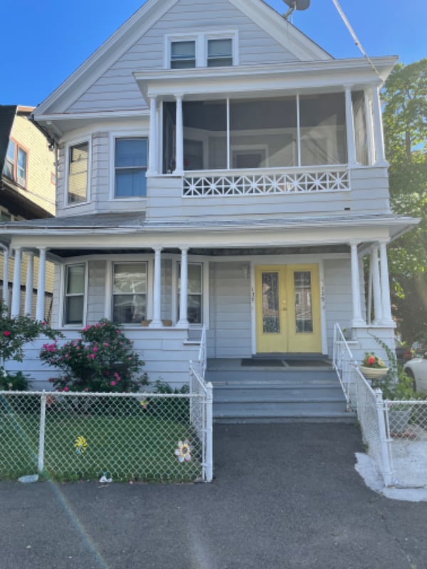 Building Photo - 137 Poplar St Rental