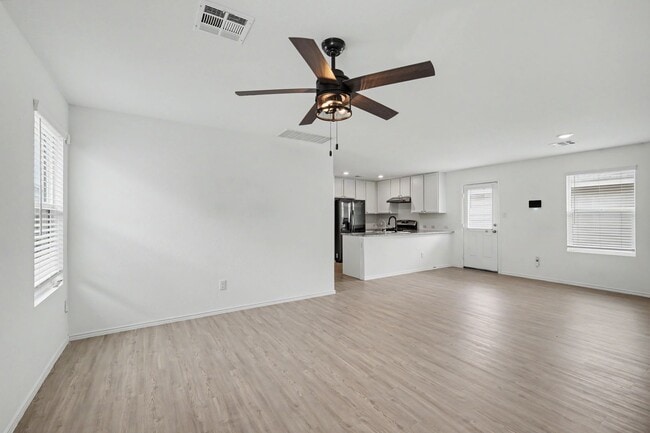 Photo - 3 Bed in The Silos | No Carpet + Appliances Included + Community Amenities!