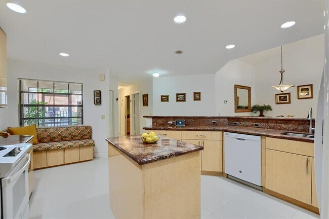 Photo - 65 Centennial Ct