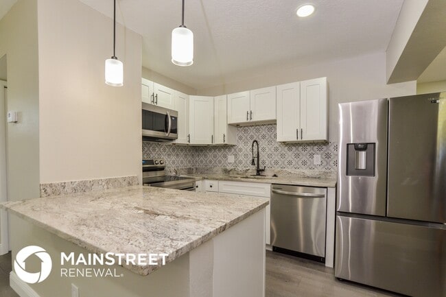 Photo - 983 N Waycross Cir