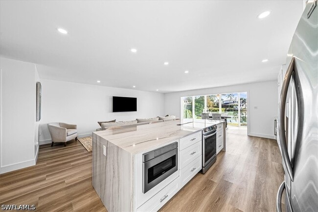 Photo - 1910 Gulf Shore Blvd N Unit 107