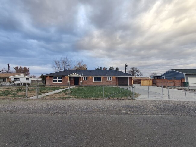 Beautiful Rambler - Beautiful Rambler House