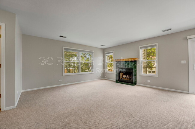 Photo - 293 Regal Ct