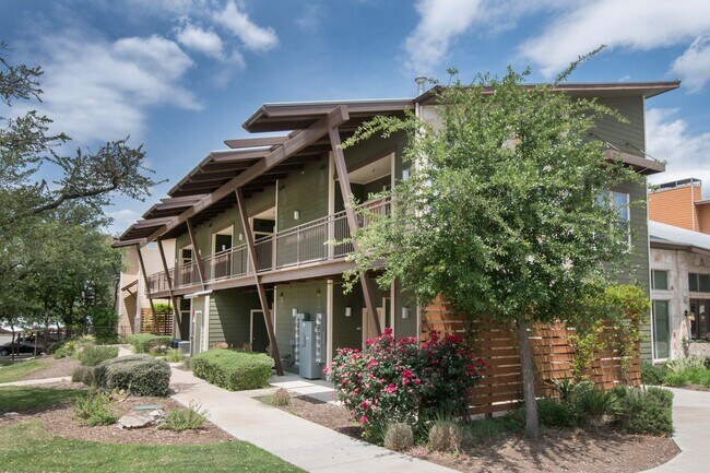 Lakeline East Apartments in Cedar Park, TX