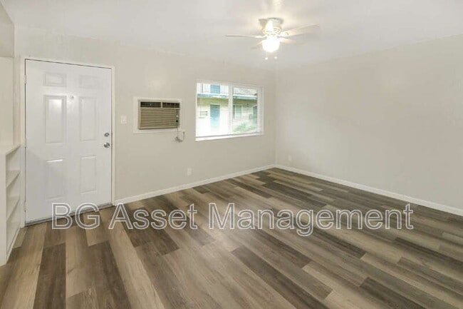 Photo - 1932 Ethan Wy Unit 3