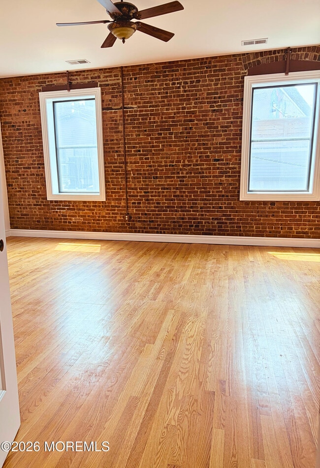 8 E Front St Unit 303