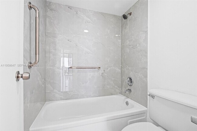 Photo - 1000 St Charles Pl Unit 613