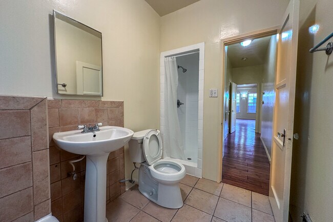 4264 Leimert Blvd