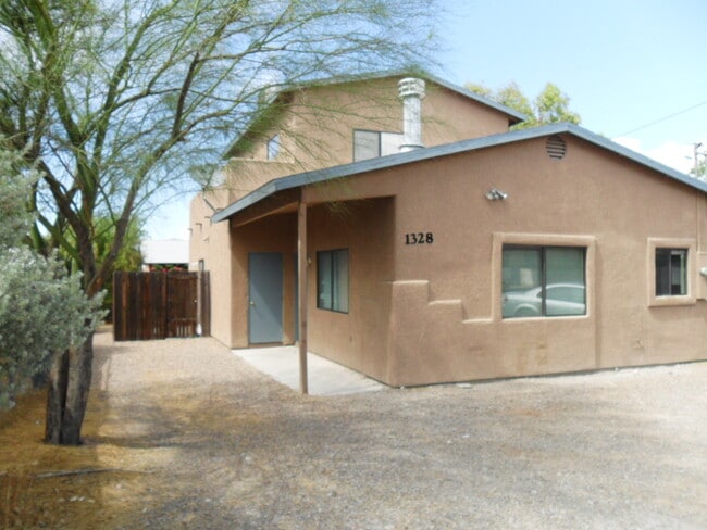 Photo - 1328 E Lee St Unit 1328 Lee St #2