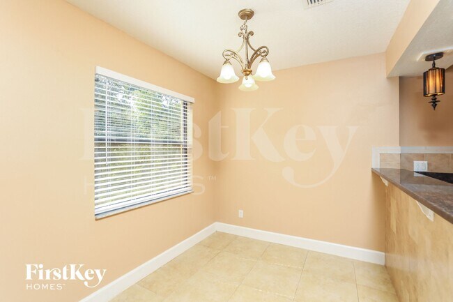 Photo - 988 Glenview Cir