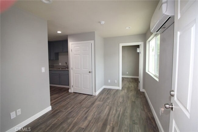 Photo - 4986 Southern Ave Unit E