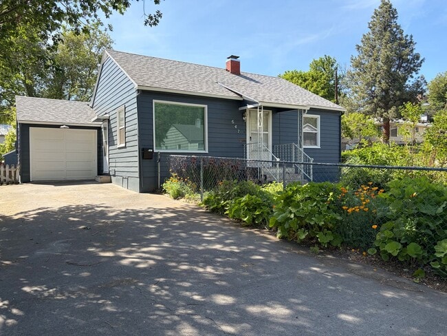 Building Photo - Charming Two-Story North Hill Home