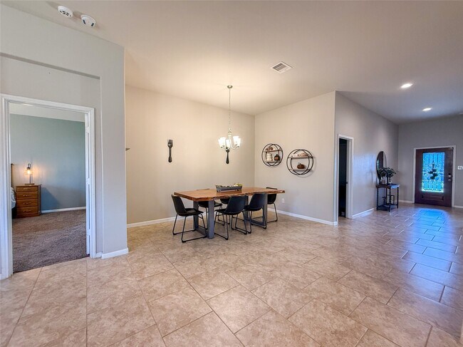 Photo - 2513 Kaman Ln