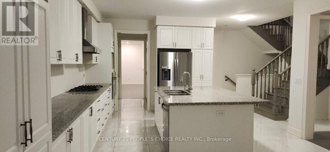 Photo - 30 Cattail Cres