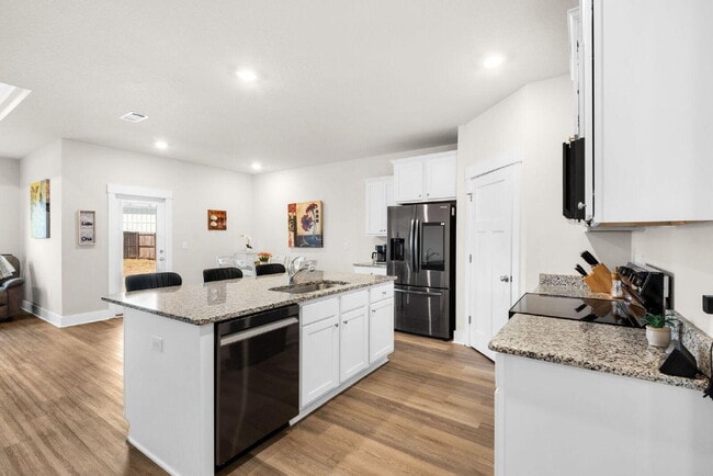 Photo - 6539 Forest Bay Ave