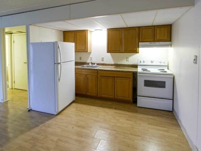 Photo - Pinetree Apartments