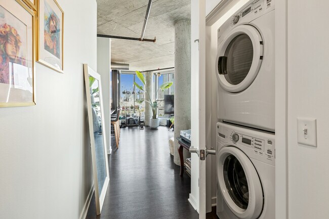Photo - 504 N Green St Unit 1002