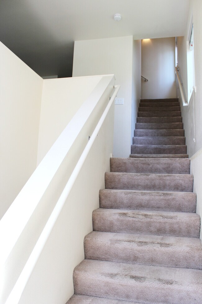 Photo - 423 NE Morton St