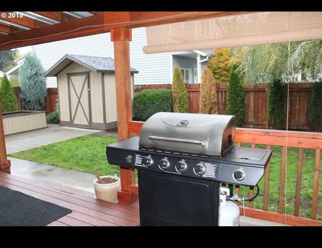 Photo - 2185 N P St