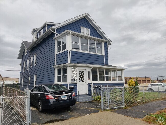Building Photo - 90 Deacon St Unit 1st Floor Rental