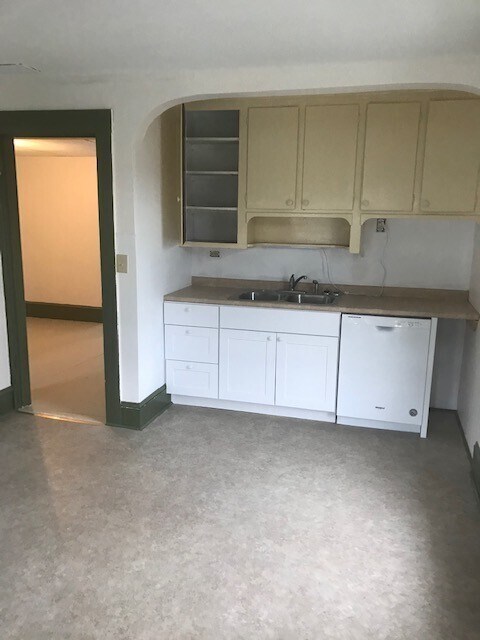 9 Central St