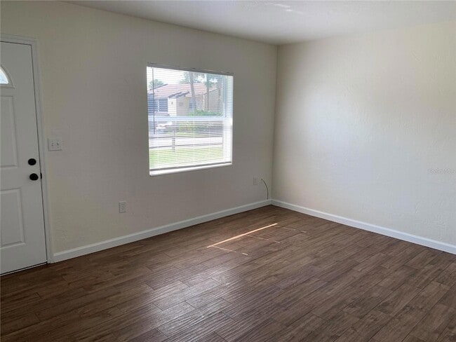 Photo - 127 E Kentucky Ave