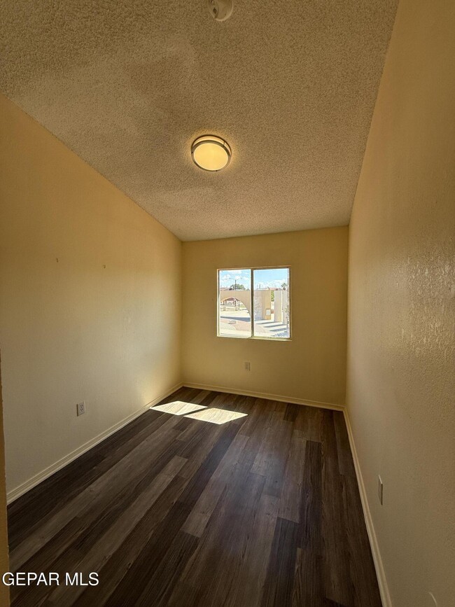 Photo - 3635 Waterspring Way