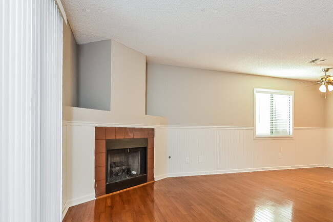 Photo - 134 Wynntry Dr