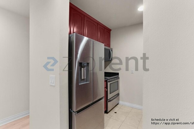 Photo - 717 E Denny Way