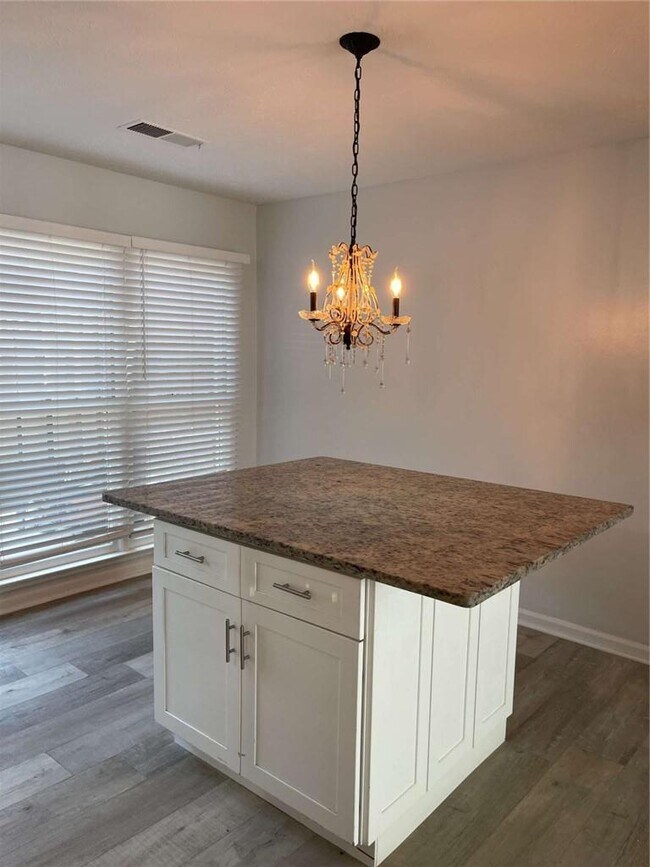 Photo - 3530 Jasmine Triangle