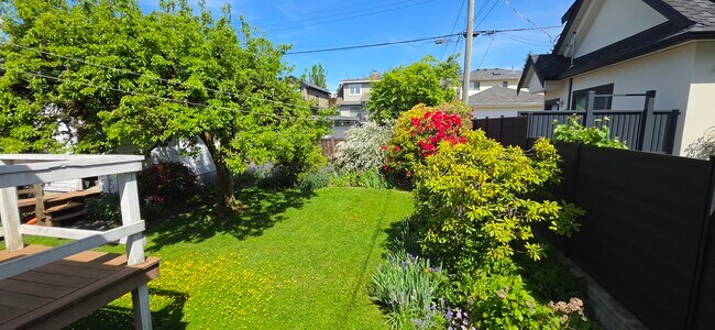 1969 43rd Av W