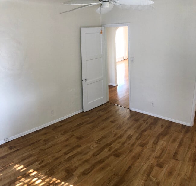 Photo - 1329 S Cloverdale Ave Unidad 1329