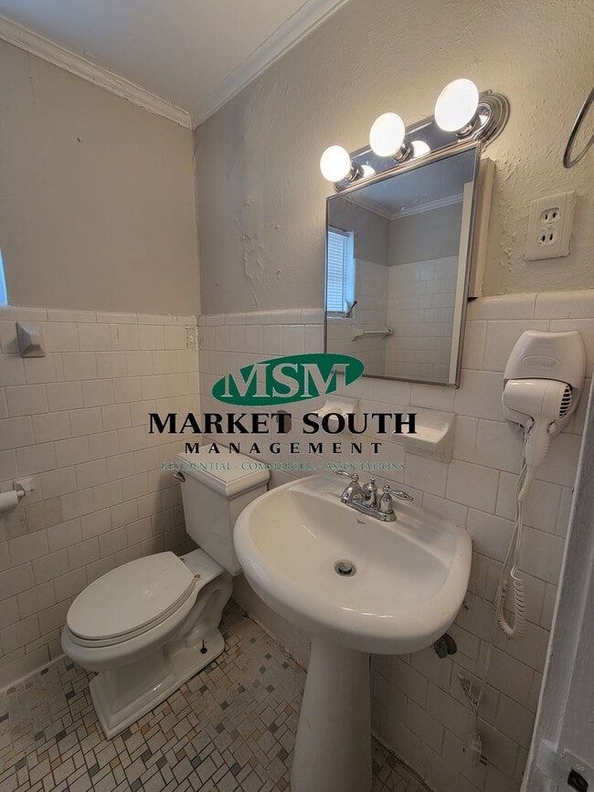 306 Lincoln St Unit B