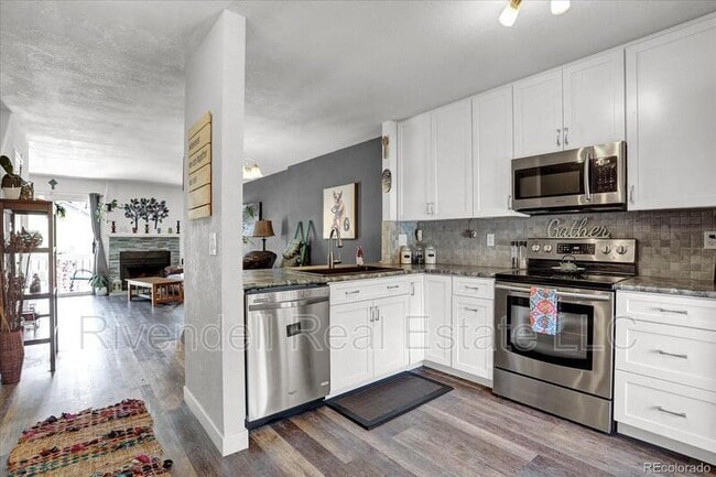 Photo - 10537 W Maplewood Dr