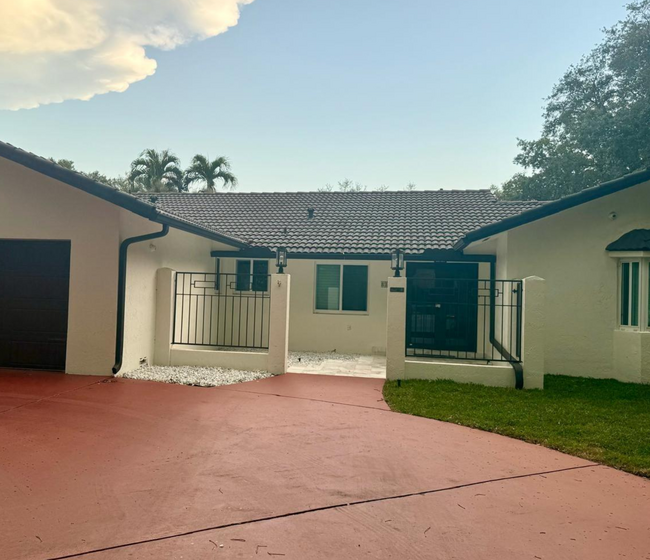 Photo - 8370 NW 167th Terrace Casa