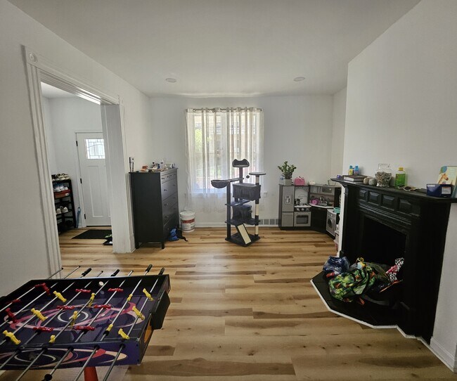 Photo - 804 Dubois St
