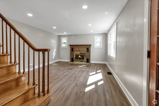 Building Photo - 56 Garfield St Unit 1 Rental