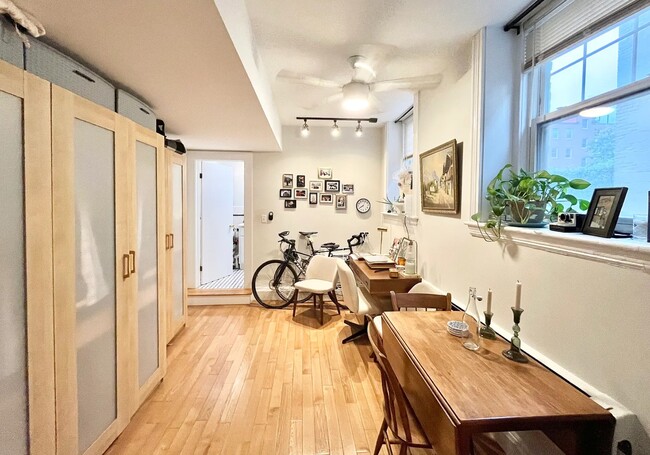 Photo - 71 Parkman St Unit B